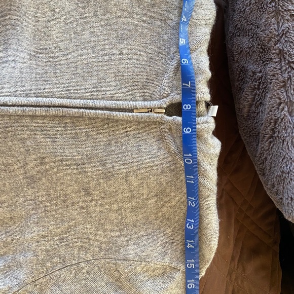 Pria gray lambs wool sweater hoodie - Picture 12 of 12